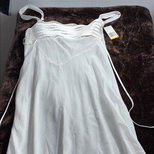 Jones New York Intimates Ethereal White Sheer Chiffon Cami • NWT • Size M